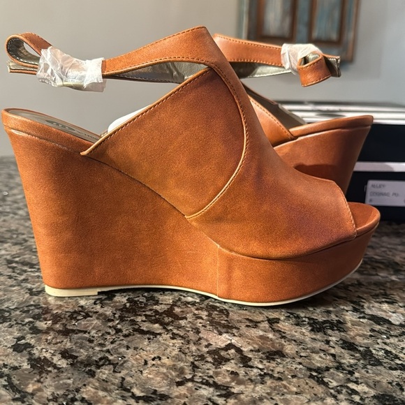 Michael Antonio cognac wedge peep toe NIB 7.5 - Picture 5 of 11